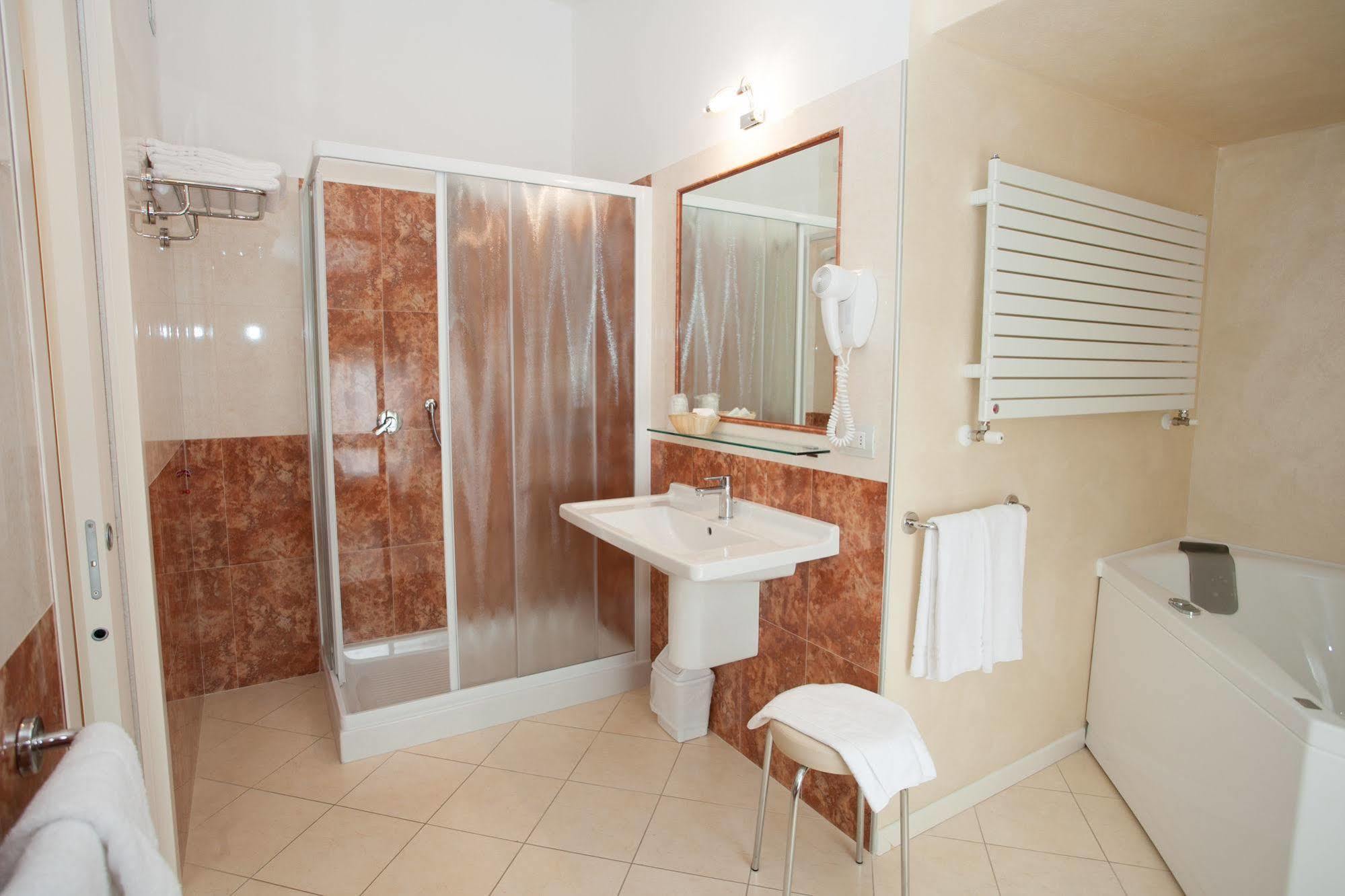 Hotel Anthea 3*